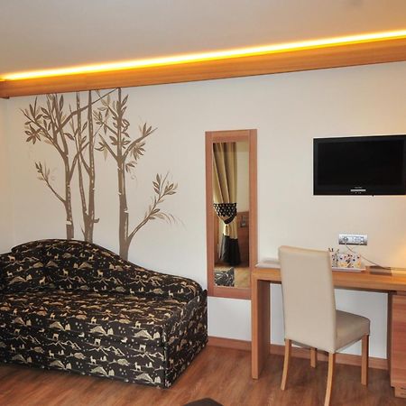 Hotel Bondi Livigno Exterior photo