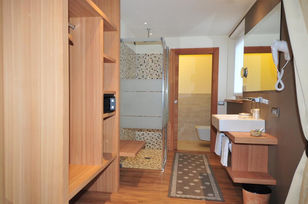 Hotel Bondi Livigno Exterior photo